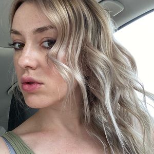 Meet your Posher, Zaneta